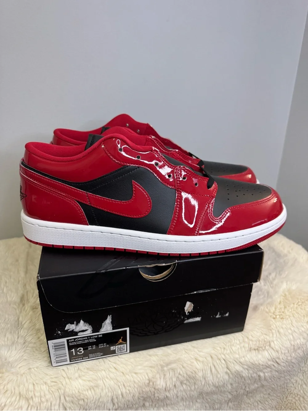Jordan Low Top Sneakers - Black & Red